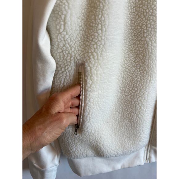 OGIO Ladies Luuma Sherpa Full-Zip Jacket Ivory Snow Color Size Large - Picture 2 of 12